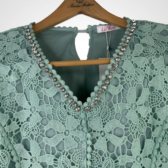 Ladies Full Lace Blouse Size L Green Puff Sleeves V-Neck Rhinestone applications - Picture 7 of 14